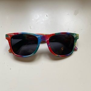 Tie-dye wayfarer style sunglasses
